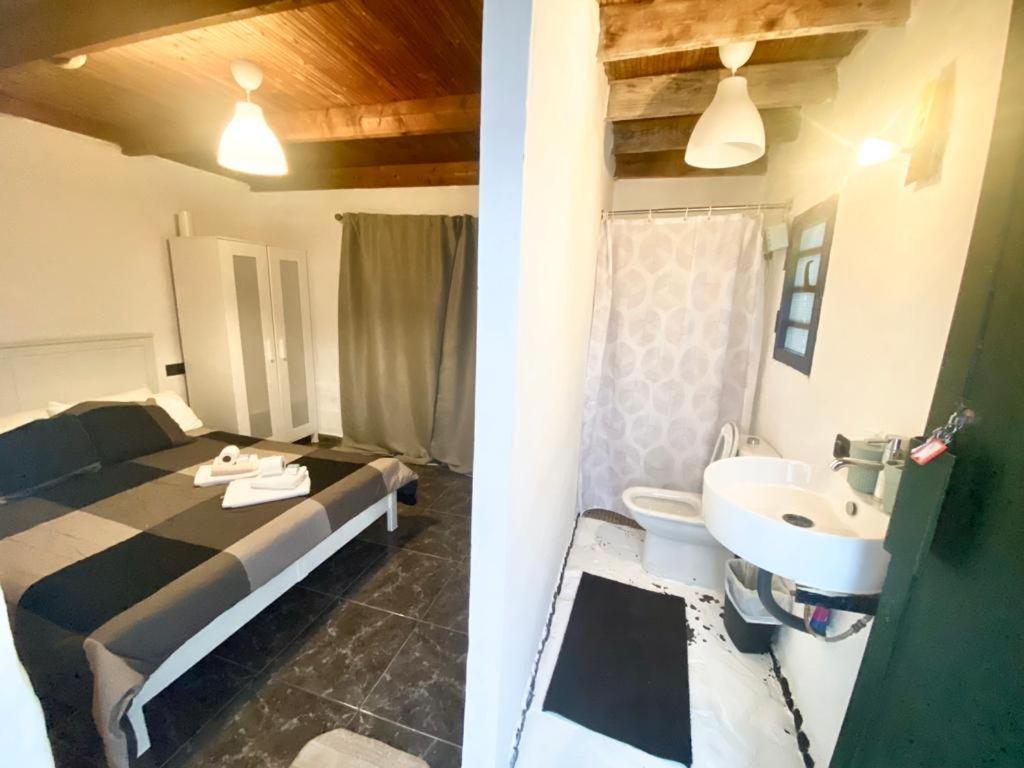 Habitaciones Famara 15 Екстериор снимка